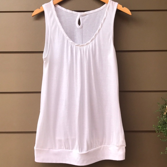 unknown Tops - 3/$25✅CUTE WHITE TANK MEDIUM